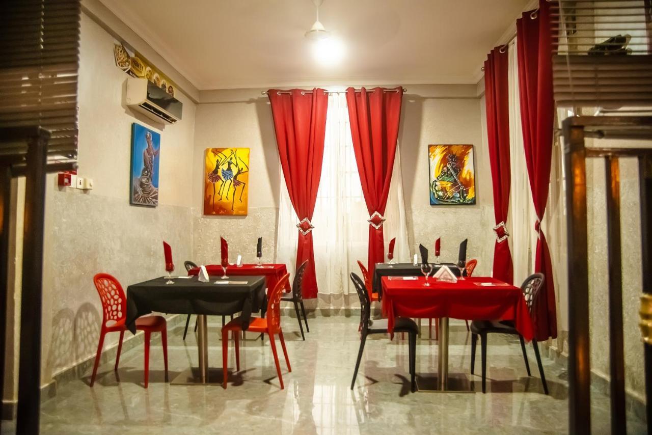 Homey Lodge Кумаси Экстерьер фото