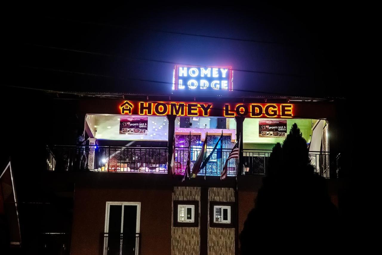 Homey Lodge Кумаси Экстерьер фото