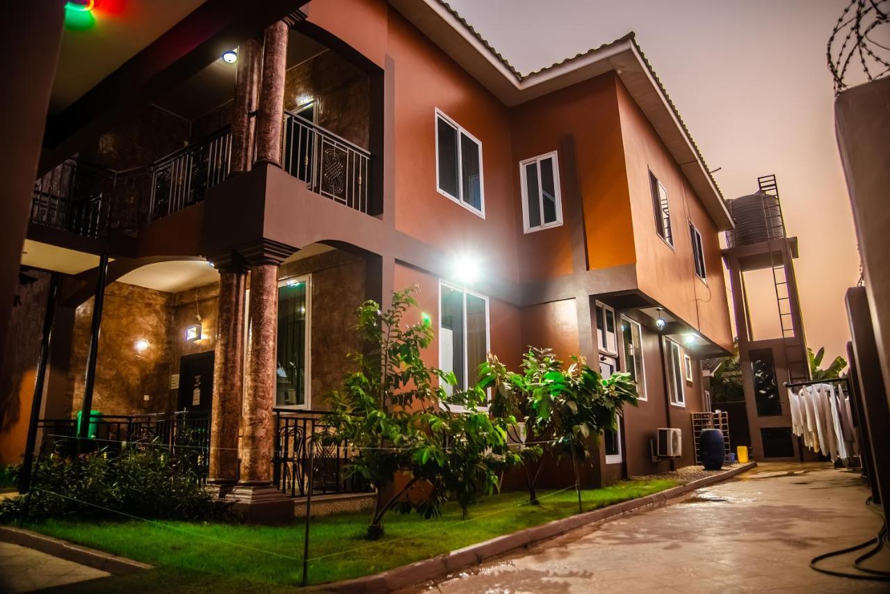 Homey Lodge Кумаси Экстерьер фото