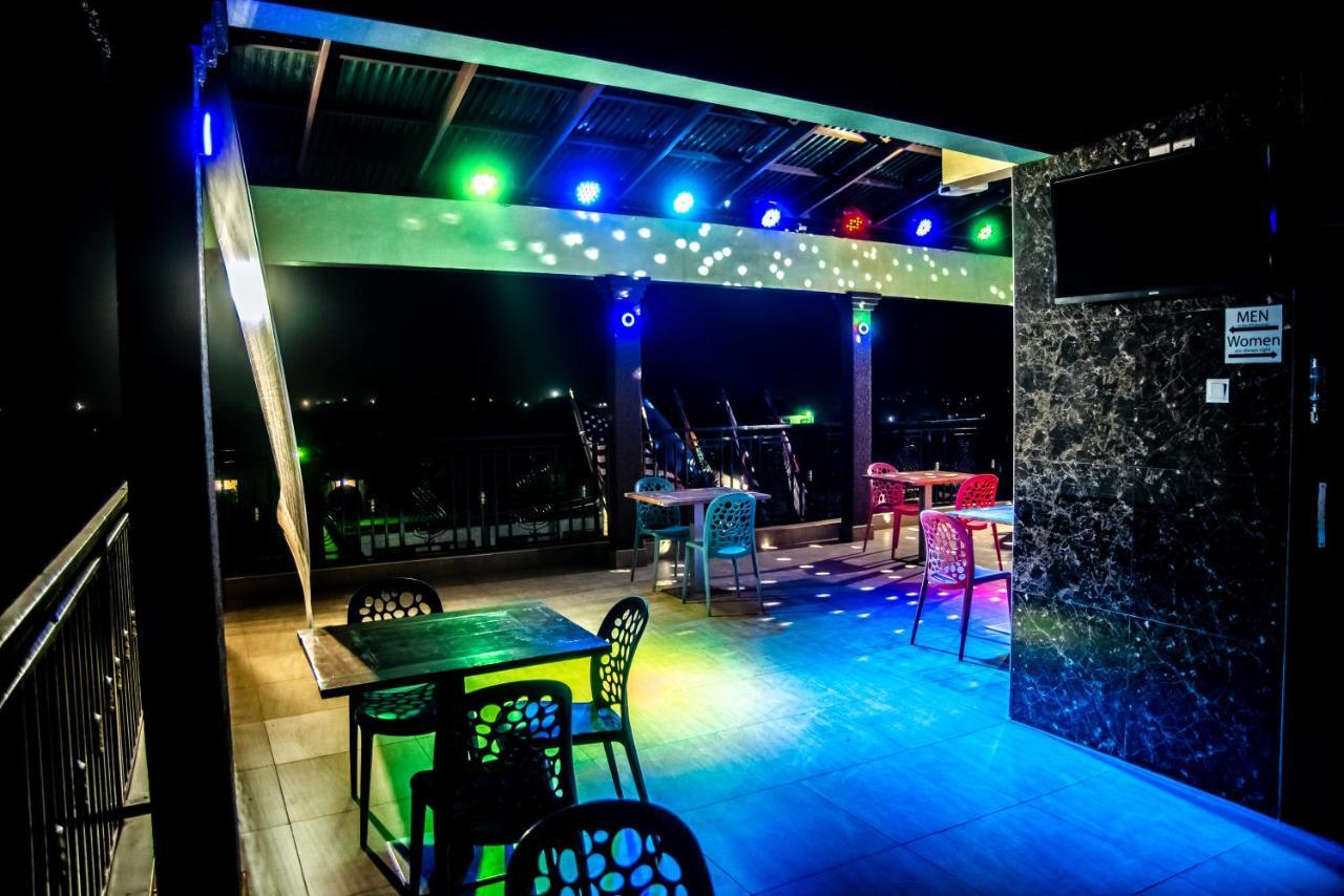 Homey Lodge Кумаси Экстерьер фото