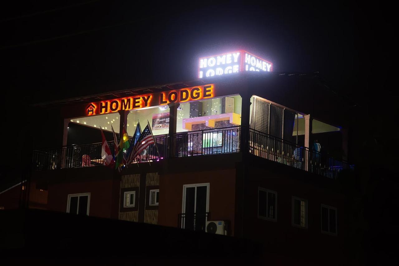 Homey Lodge Кумаси Экстерьер фото