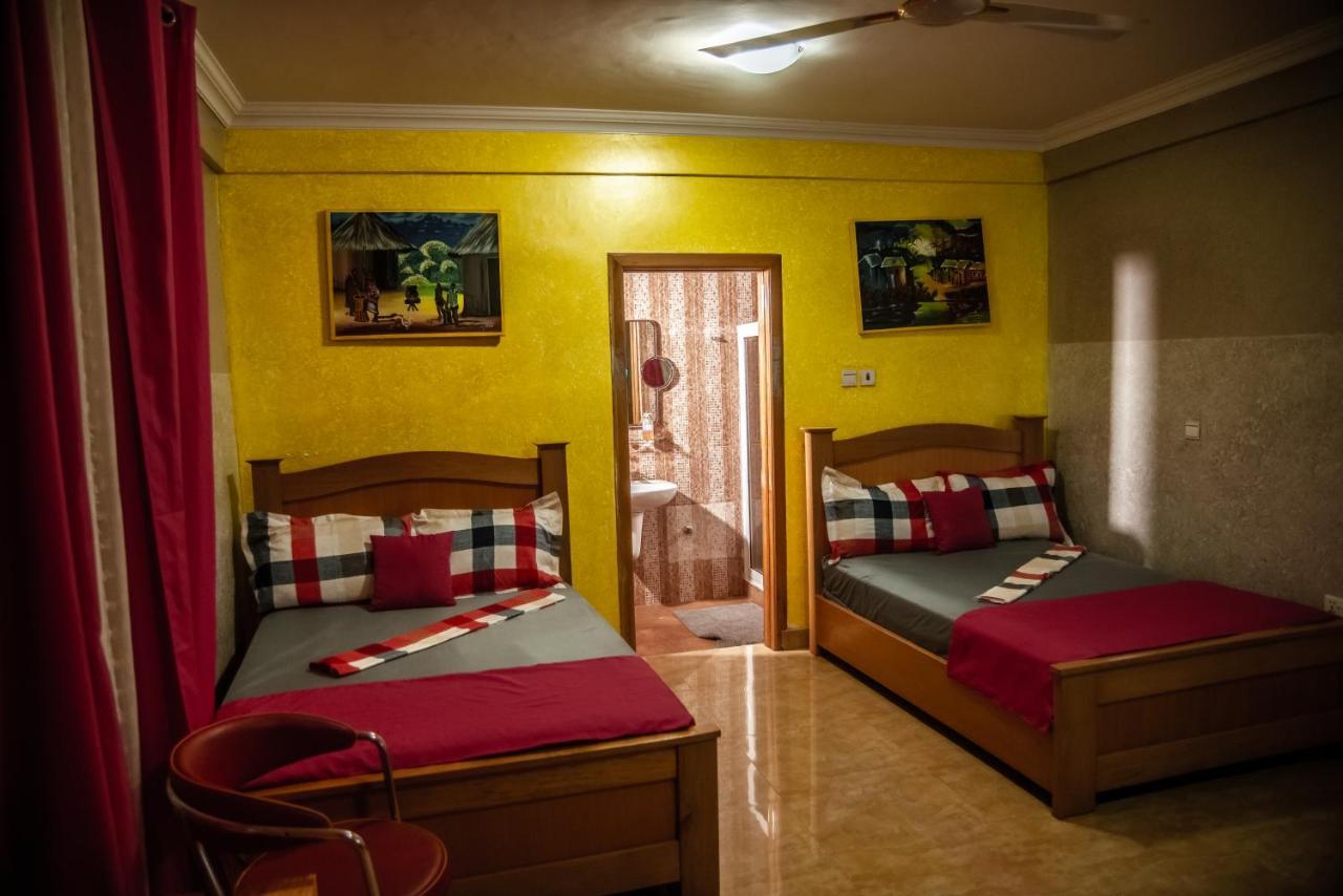 Homey Lodge Кумаси Экстерьер фото