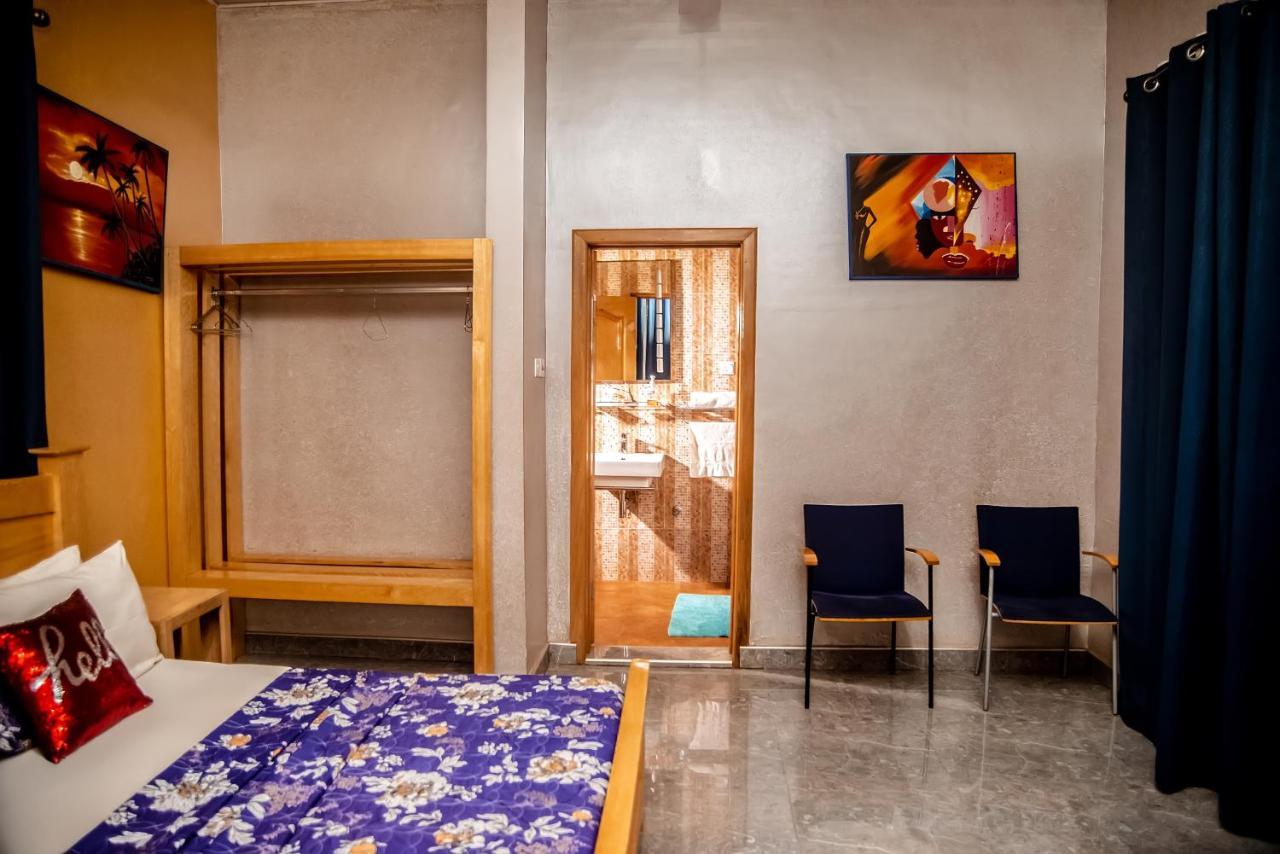 Homey Lodge Кумаси Экстерьер фото