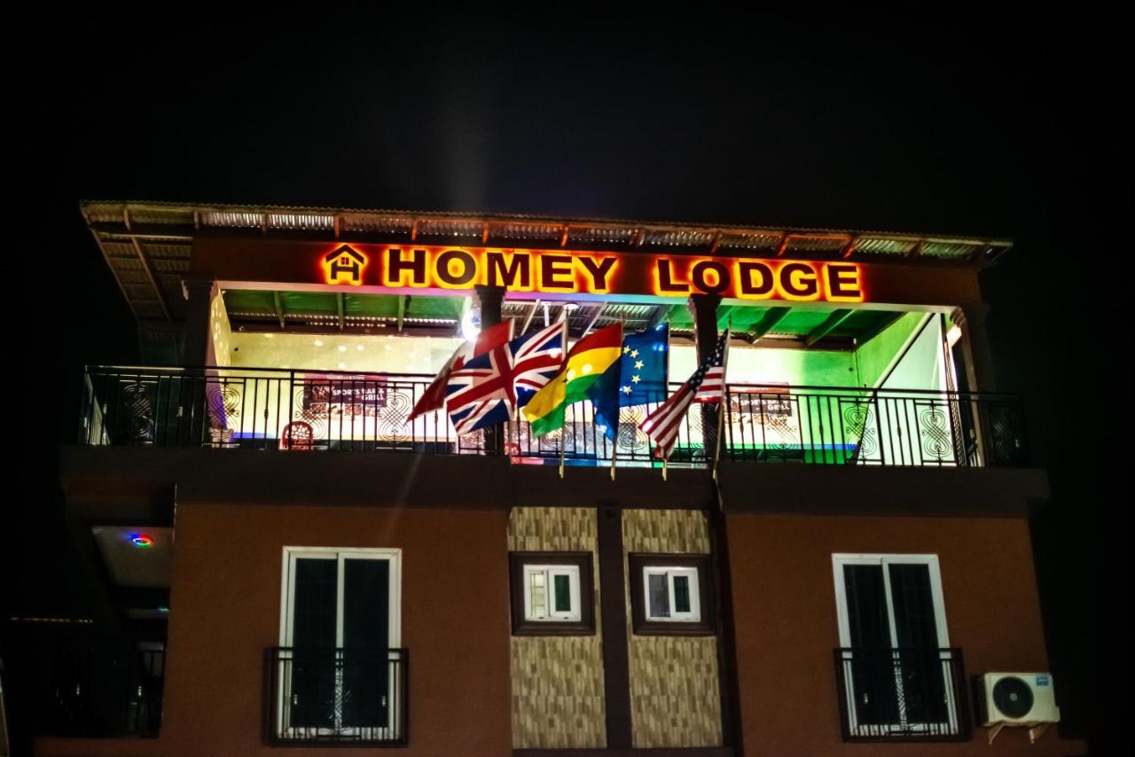 Homey Lodge Кумаси Экстерьер фото