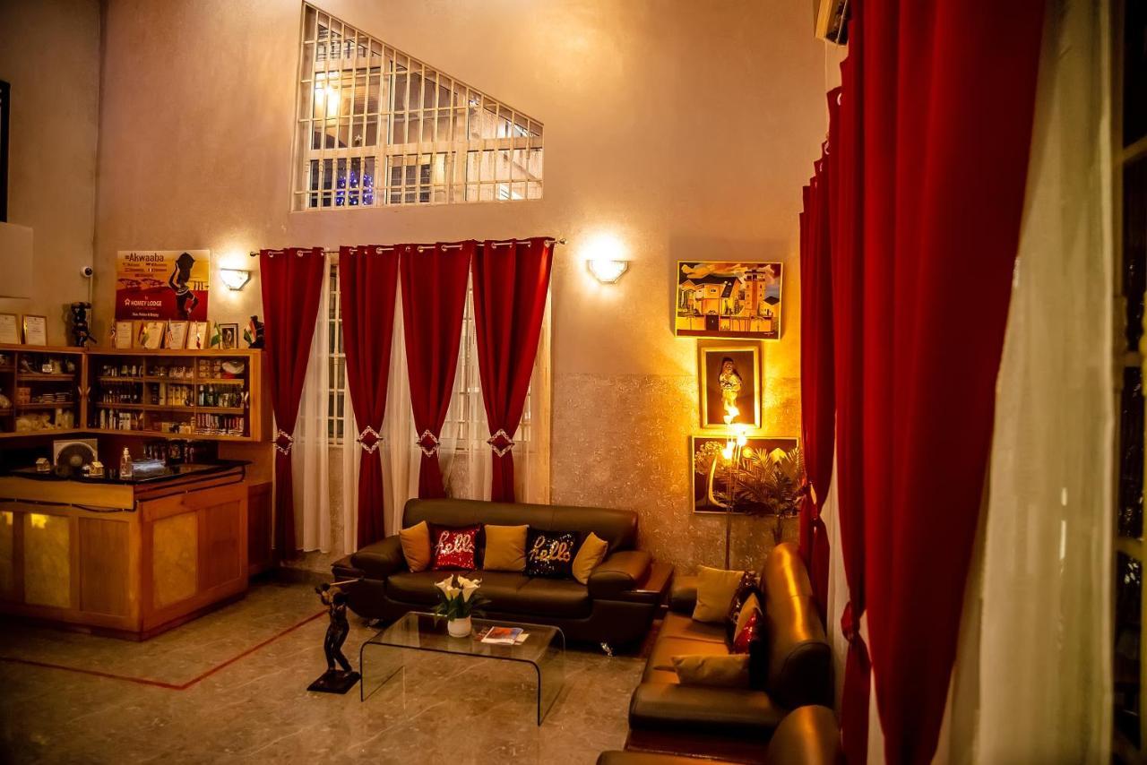 Homey Lodge Кумаси Экстерьер фото