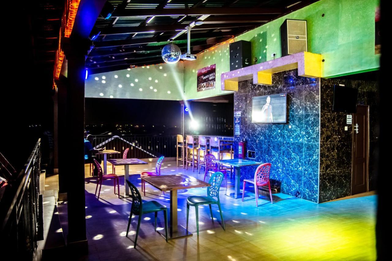 Homey Lodge Кумаси Экстерьер фото