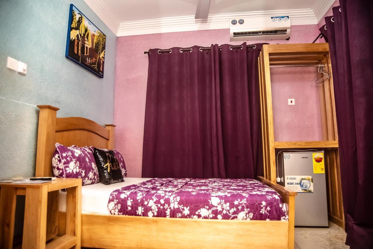Homey Lodge Кумаси Экстерьер фото