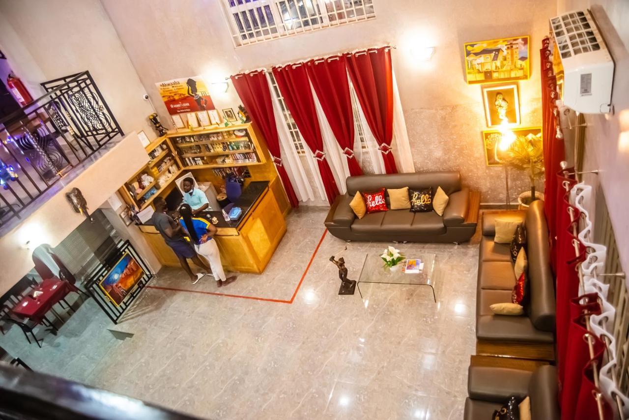Homey Lodge Кумаси Экстерьер фото