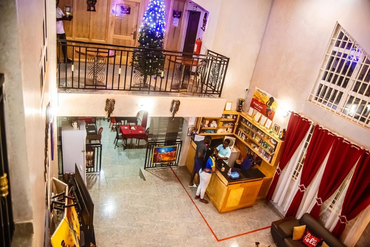 Homey Lodge Кумаси Экстерьер фото
