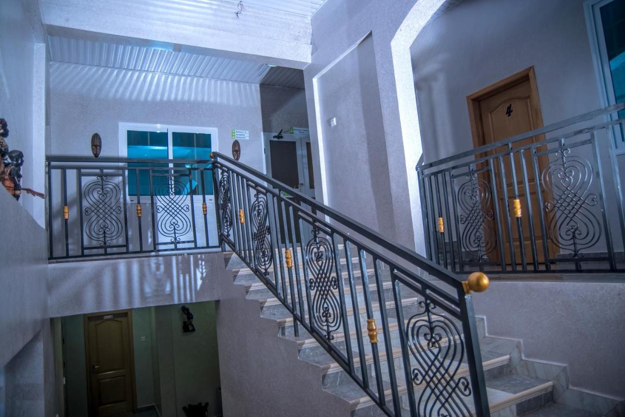 Homey Lodge Кумаси Экстерьер фото