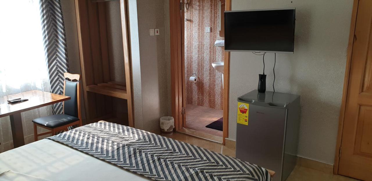 Homey Lodge Кумаси Экстерьер фото